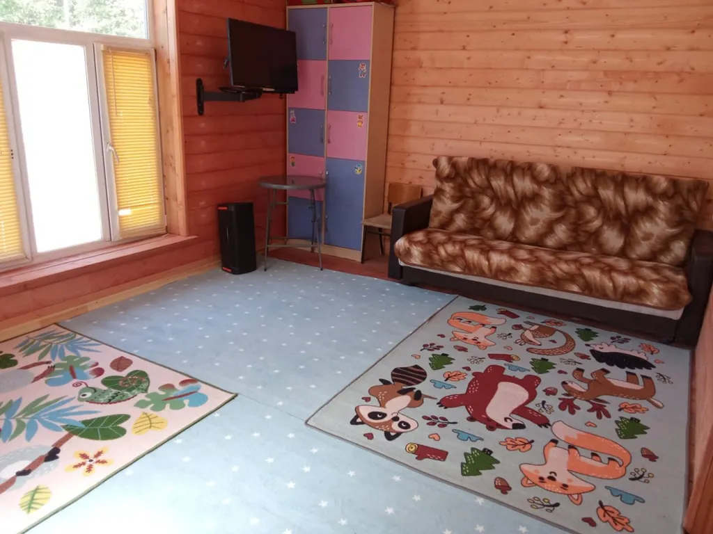 Уютный дом, тишина и лес