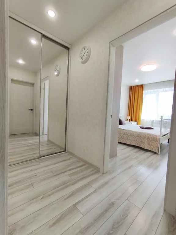 Апартаменты в центре с видом на Иртыш