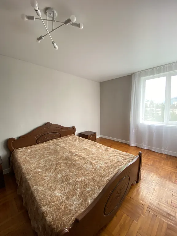 Уютная просторная трёхкомнатная квартира в спальном районе города — аренда посуточно в Сухум