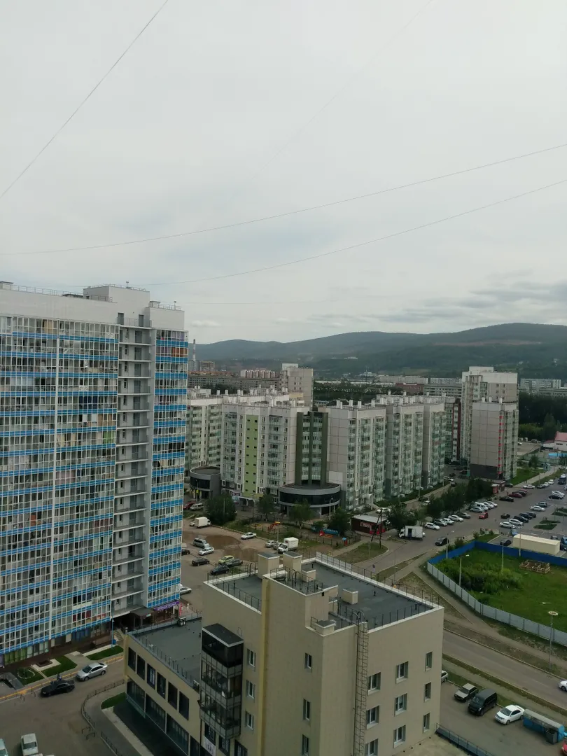 вид с балкона на юго-восток (Торгашинский хребет)