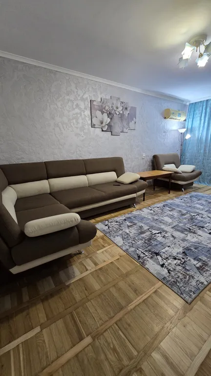 Шикарная четырёхкомнатная квартира — аренда посуточно в Тимашёвск