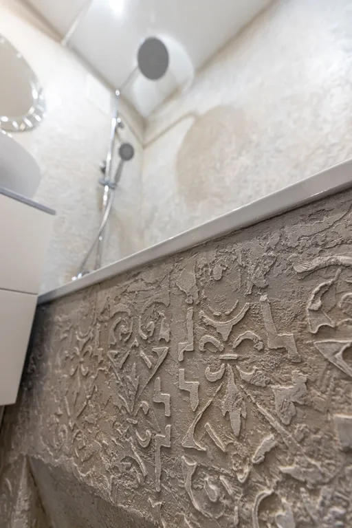 Пряничный домик в центре