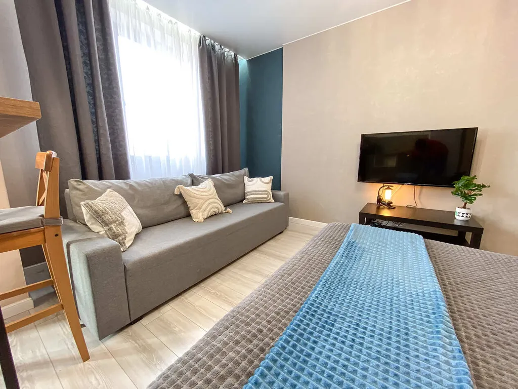 Студия с видом на Волгу