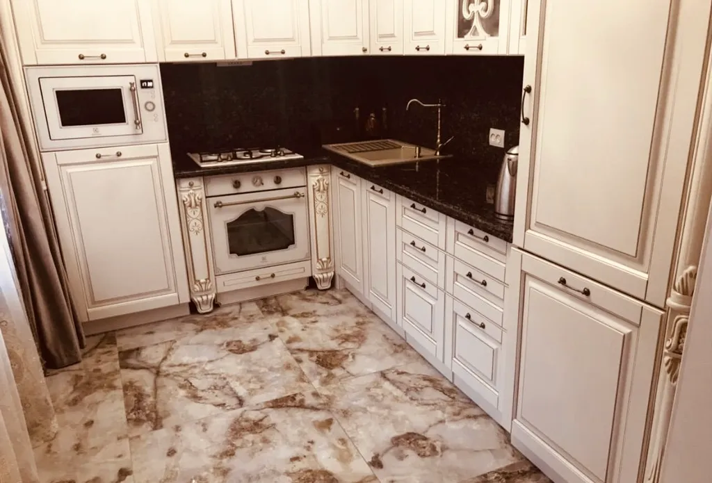 Трёхкомнатная квартира в самом центре Сочи рядом с морем