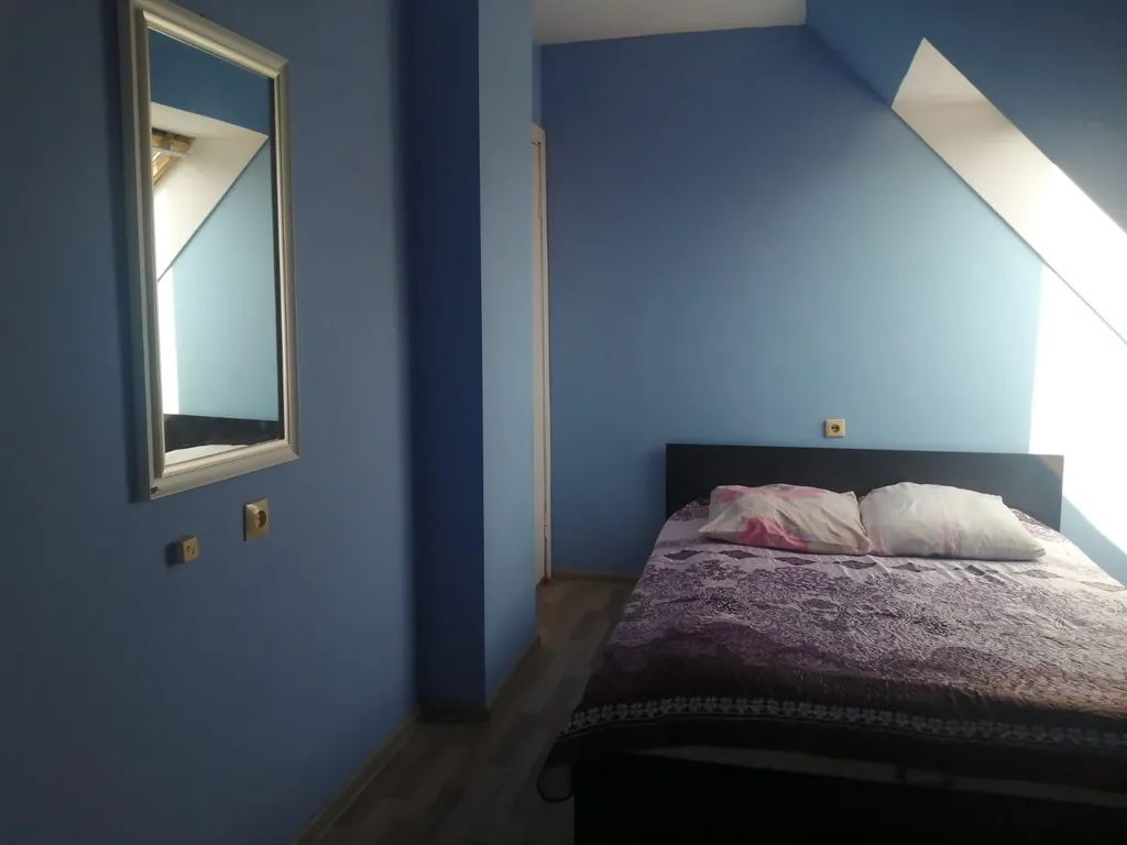 Просторная кв-ра в центральном районе со своей закрытой территорией