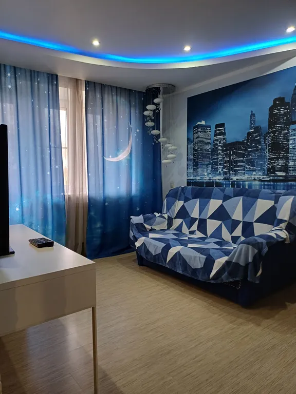 Отличная двухкомнатная квартира в центре