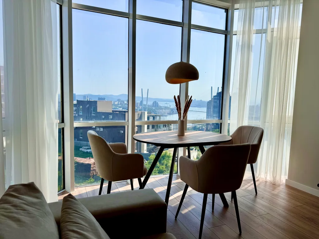 Новая квартира в центре с панорамным окном и завораживающим видом — аренда посуточно в Владивосток