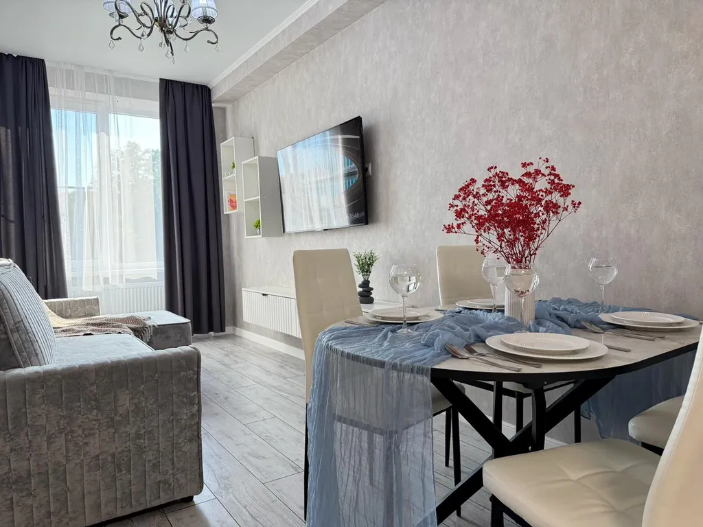 Евро-двухкомнатная квартира с видом на море Монако