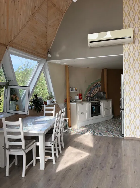 Купольный дом с видом на Кремль