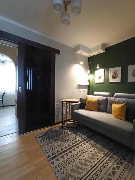 Квартира с отдельным входом и личным гаражом