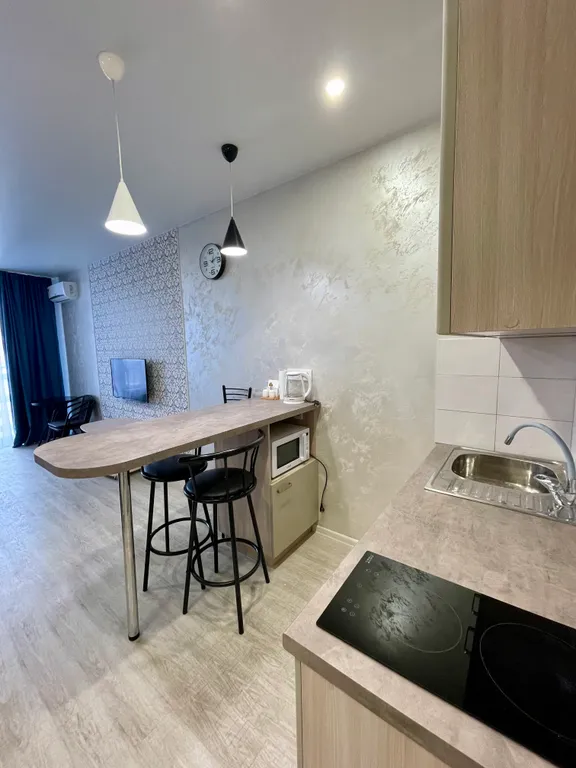 Квартира Квартира Уютный апартамент в 10 минутах ходьбы от песочного пляжа — Анапа