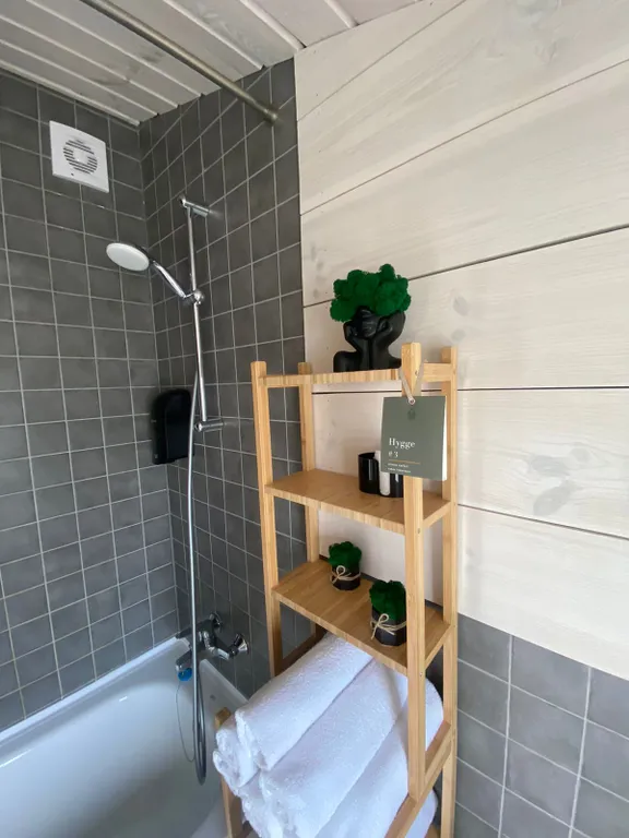 Коттедж Уютный дом на берегу озера — Плодовое