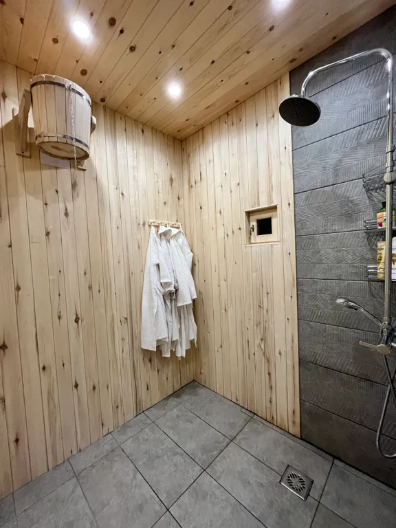 Уютный загородный дом с баней