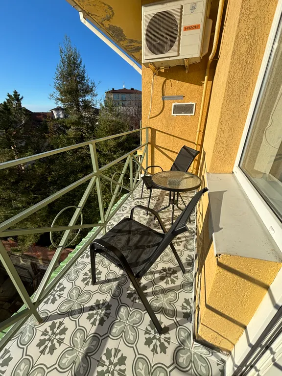 Уникальная квартира для большой компании с видом на море и горы