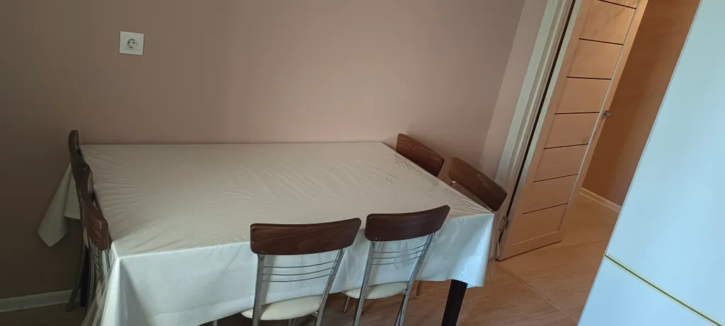 Квартира Комфортная двухкомнатная квартира, чистая — Алматы