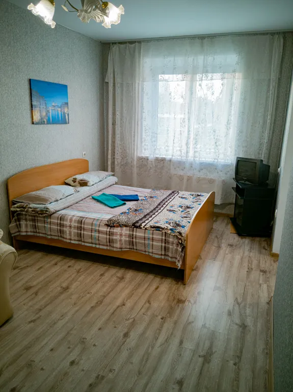 Уютная 1-комнатная квартира в центре — аренда посуточно в Магнитогорск