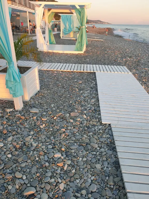 Апартаменты рядом с морем и 2 бассейнами, закрытая территория