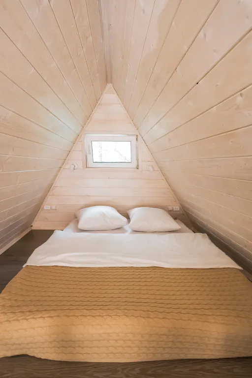 Уютный домик в нацпарке для 2-4 человек в лесу на берегу реки Пра