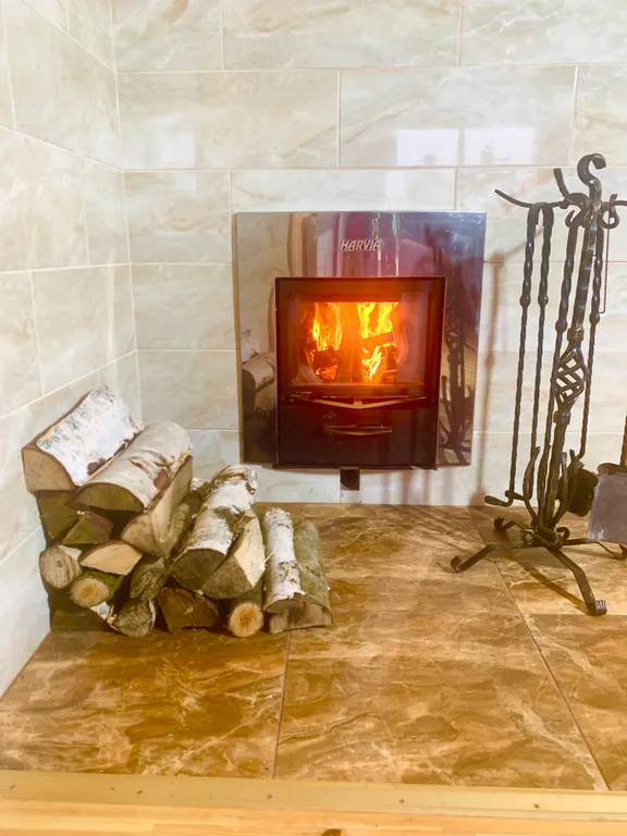 Домик у озера