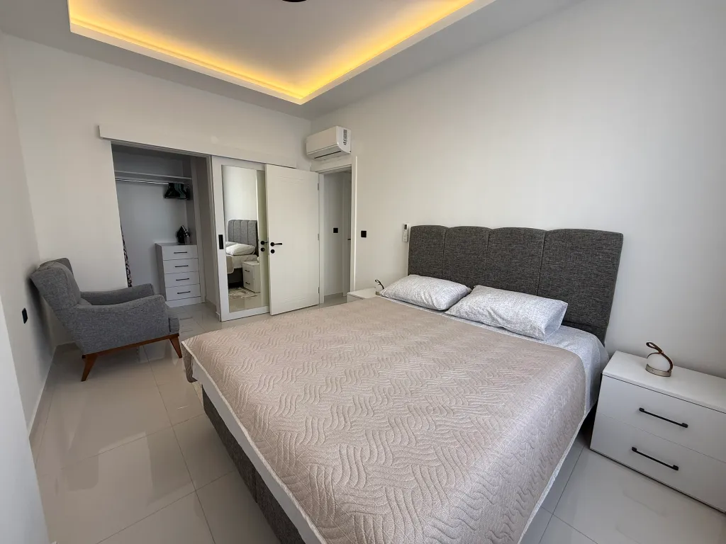 Новая уютная квартира в центре города, на пляже Клеопатра, с бассейном