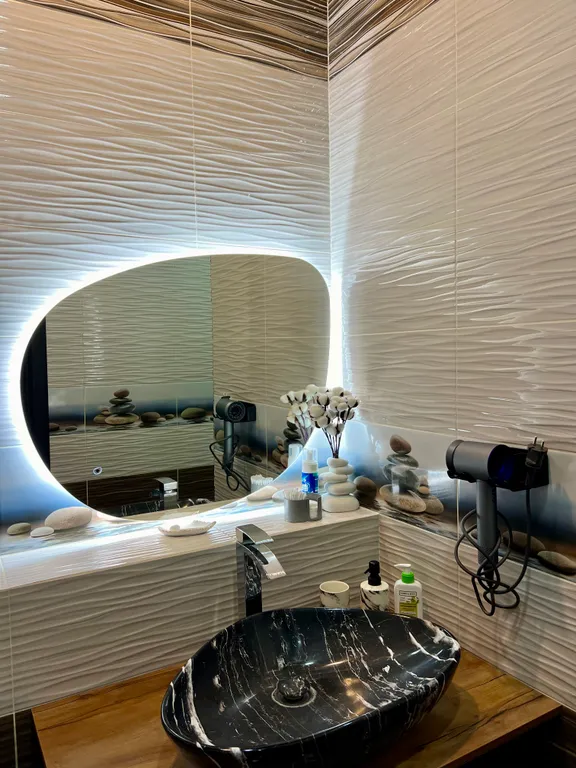 Новая квартира в центре города с видом на горы