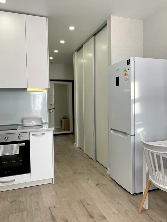 Уютная квартира с новым ремонтом и техникой, 15 минут до моря