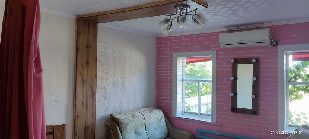 Домик с видом на море