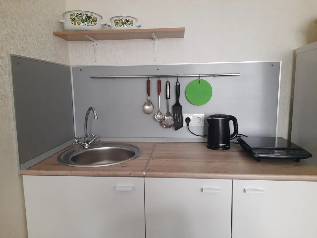 Cветлая студия с видом на Амур