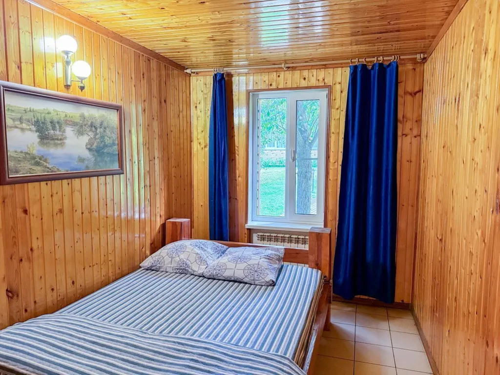 Дом с баней и бассейном