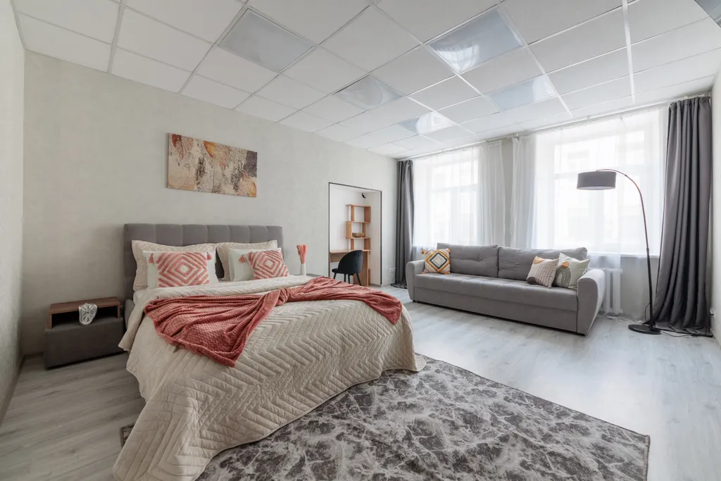 Квартира Просторная квартира у Дворцовой с 4 комнатами DereMRents — Санкт-Петербург