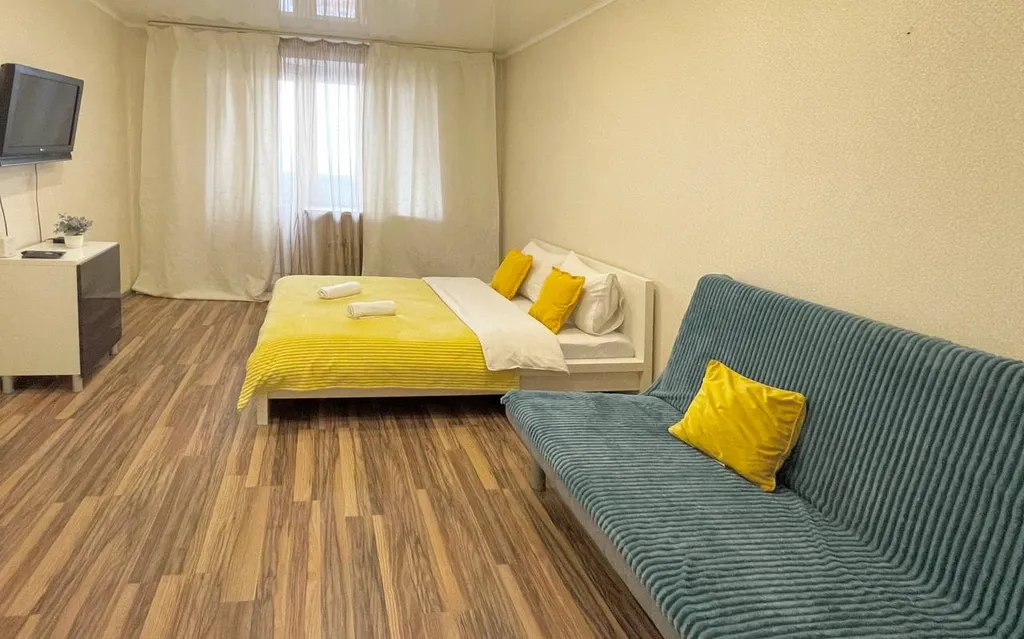 Отличная квартира с большой кроватью и диваном — аренда посуточно в Подольск