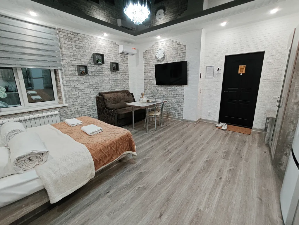 Просторная студия с новым ремонтом (№9)