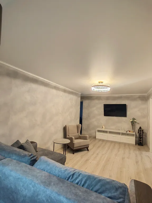 Трёхкомнатная квартира на набережной