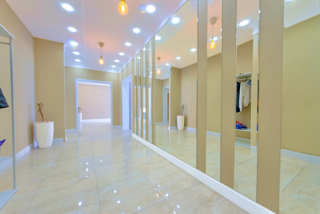 Стильная квартира на набережной