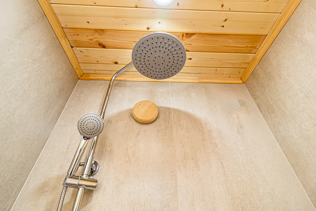 Уютный дом с теплым бассейном