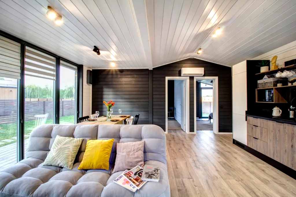 Уютный дoм с видом на лес в молoдoм пocёлкe