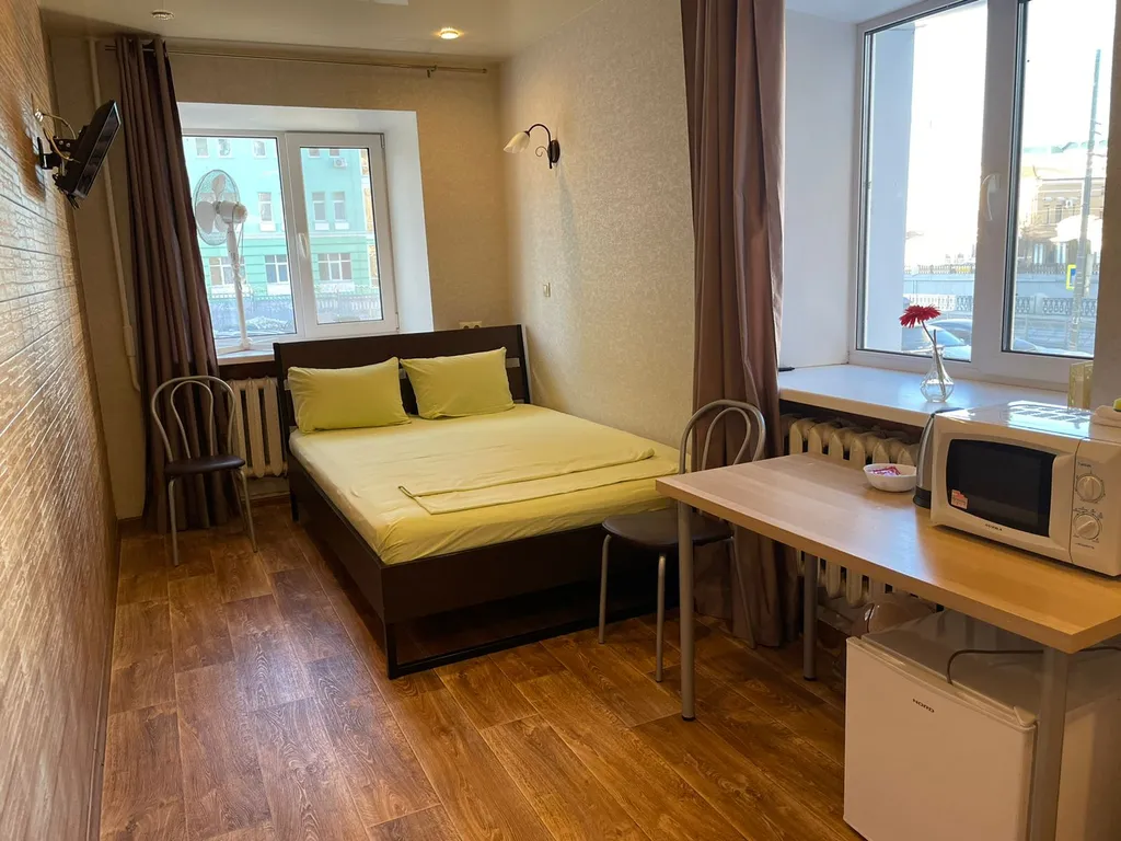 Уютная студия в центре, свой личный санузел вне номера в коридоре