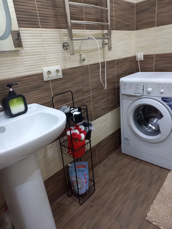 Уютная студия в тихом районе, вблизи Зимнего театра