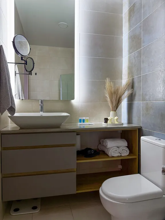 Стильный апартамент у побережья white sails с видом на море и горы