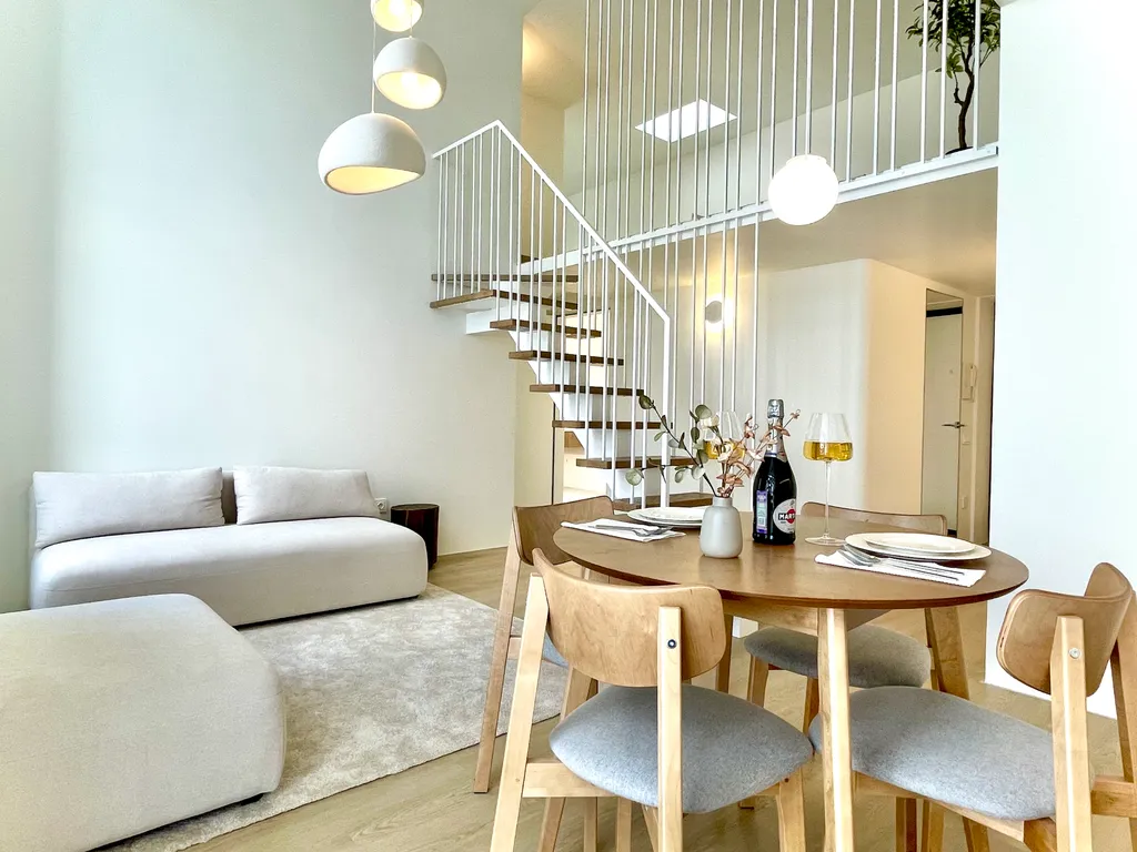 Современная 2х уровневая квартира