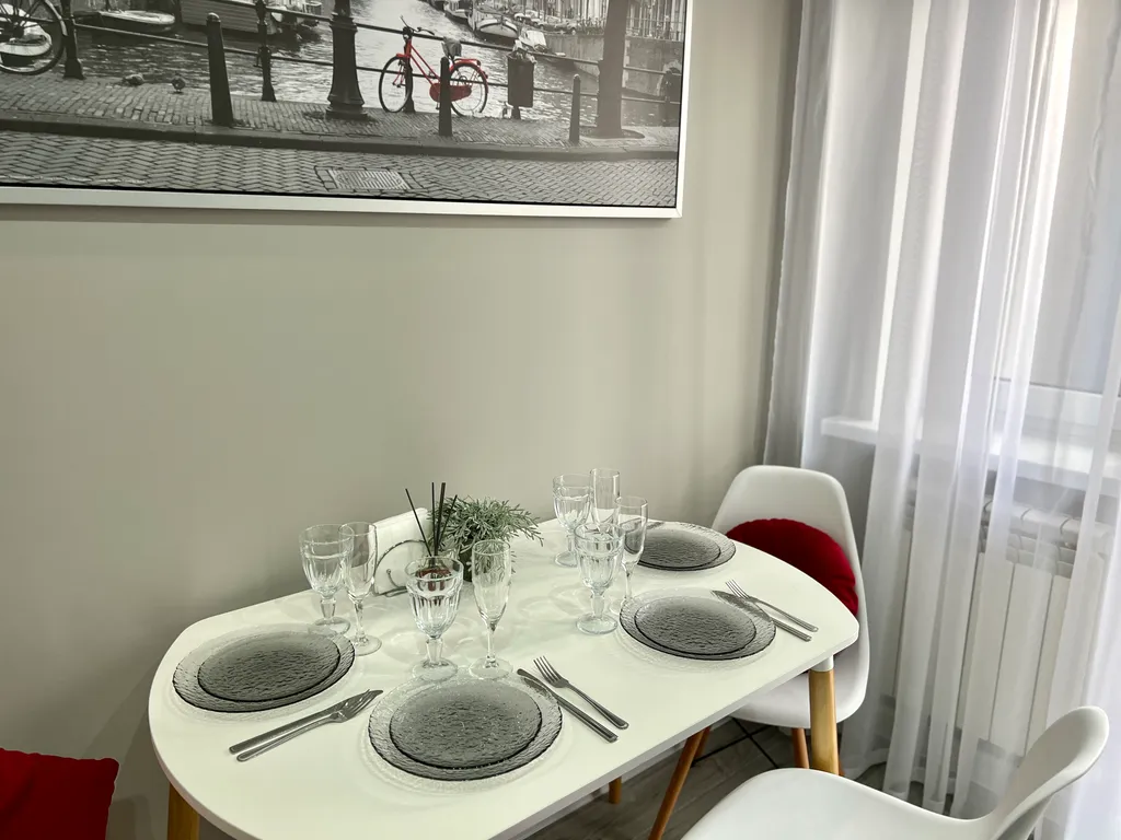 Современная квартира рядом с фонтаном и сквером Героев