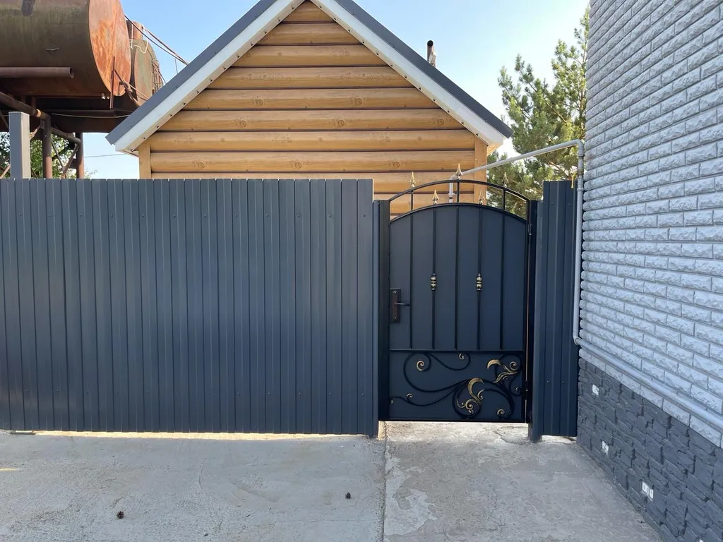 Уютный загородный дом с баней