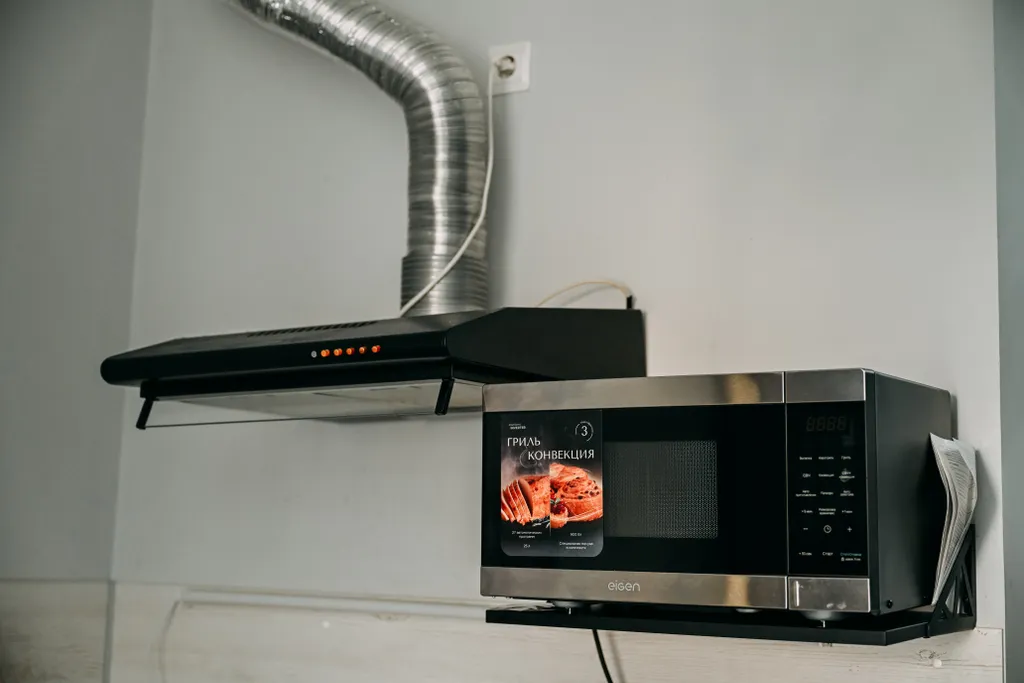 Студия с террасой и бассейном на первой береговой линии