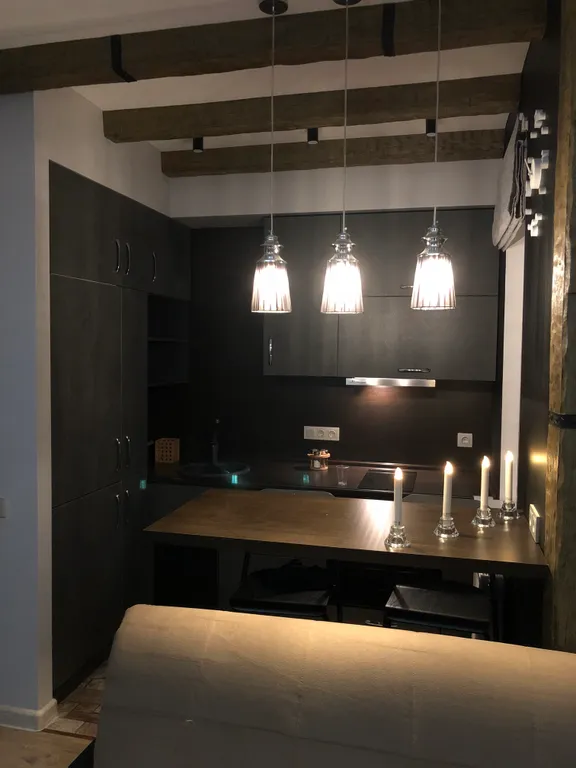 Дизайнерская студия с балконом