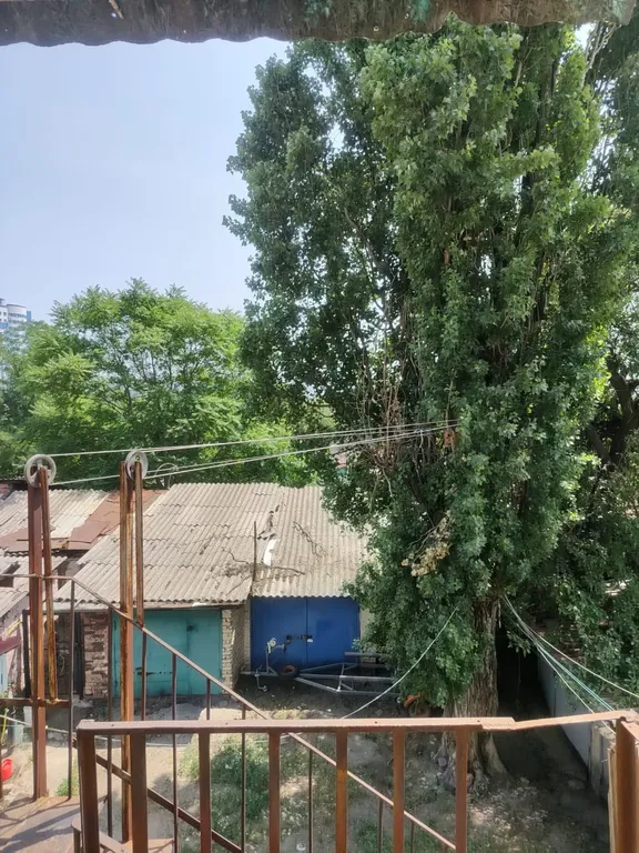 2-комнатная квартира у театральной площади в доходном доме XIX века