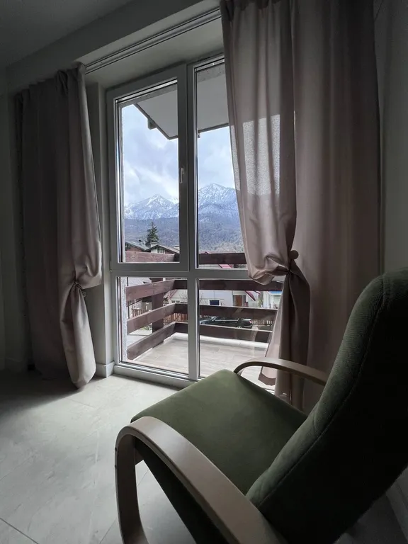 Квартира с балконом и невероятным видом на горы