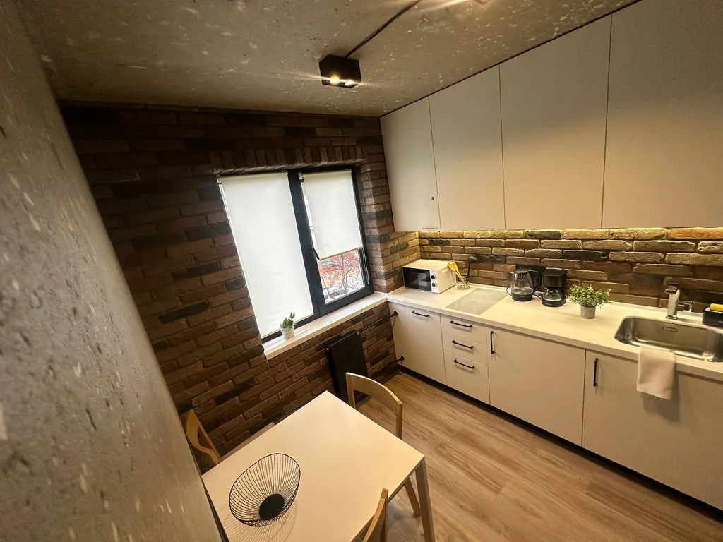 Уютная 3-комнатная квартира в стиле лофт в центре академгородка