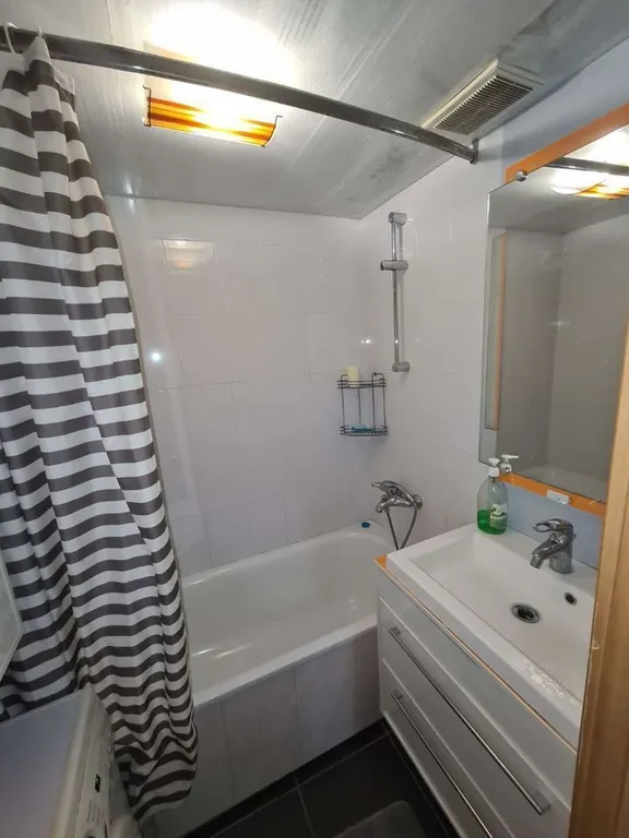 2 комнатная район обелиска