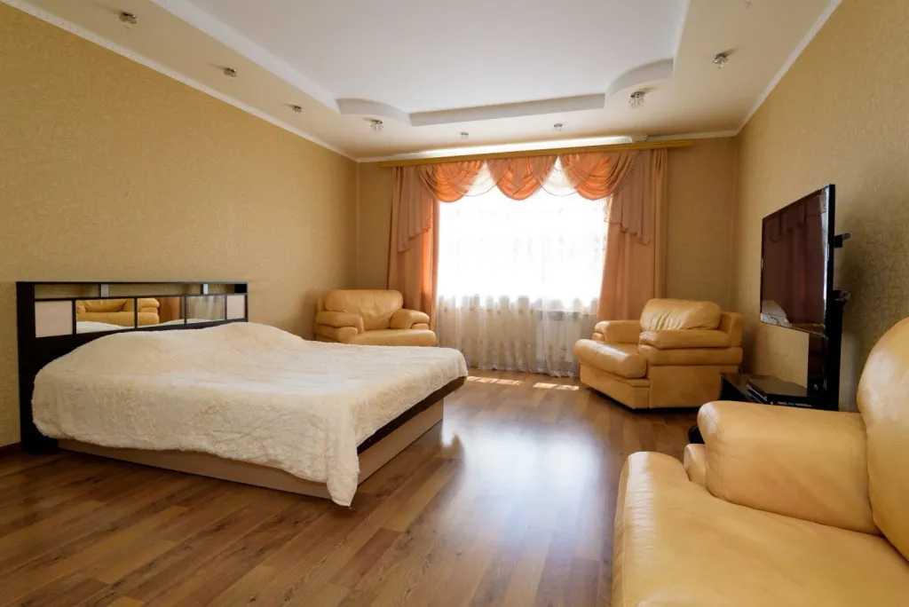 Просторная современная 2-комнатная квартира в центре