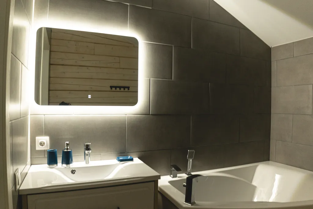 Новый дом с дизайнерским ремонтом